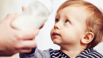 La santé de lenfant entre lait maternel et lait industriel 